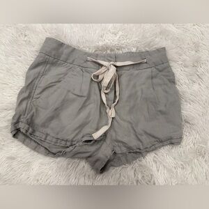 Aritzia Wilfred linen paper bag shorts| size 2